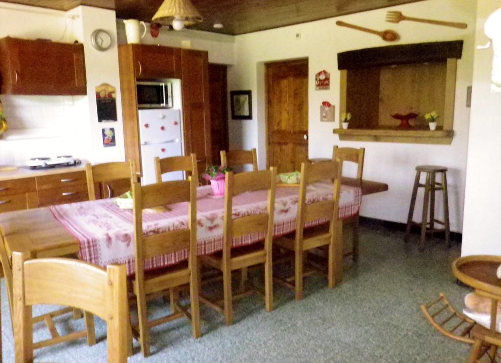 Chambre D'Hotes La Haie Fleurie Chevillard ภายนอก รูปภาพ